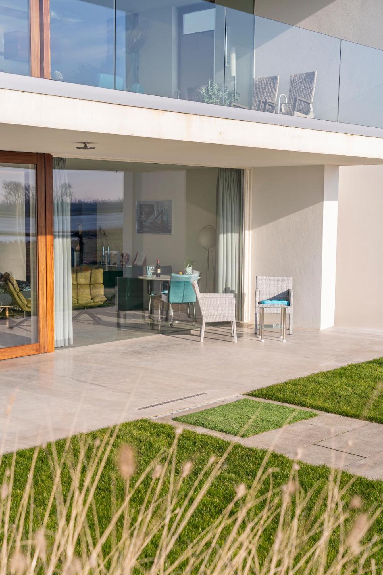 Luxe Apartment Direct Aan De Rivier Rhenen Esterno foto